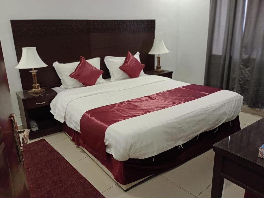 In Taibah Aparthotel Medina Buitenkant foto